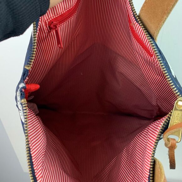 Herschel supply co Navy Canvas feathers print with brown leather handle tote bag - Picture 7 of 9